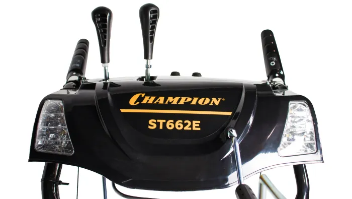 Бензиновый снегоуборщик ST 662 Е Champion (самоходный)