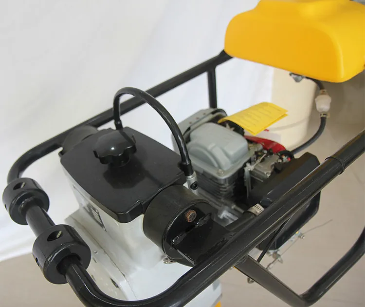 Бензиновая вибротрамбовка VILAR A7 (Honda GXR120)