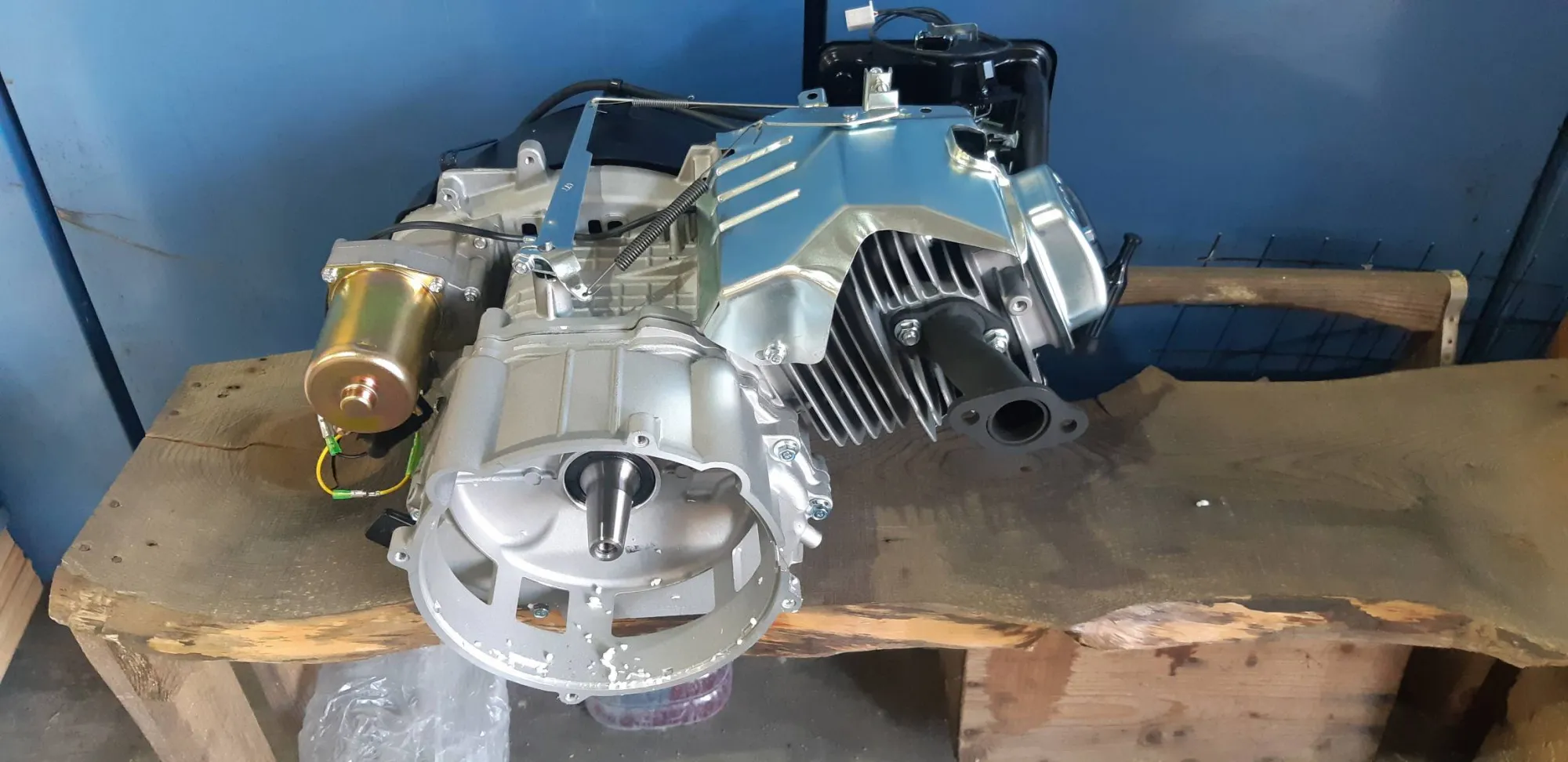Двигатель бензиновый KM190FD для SGG 5000EHNA-6000(..) (арт. станции 1600..) / Engine Assembly (01.05.TSS190FD-101-H25A-1) для генераторов